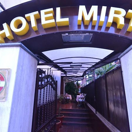 Hotel Mirti Рим Экстерьер фото