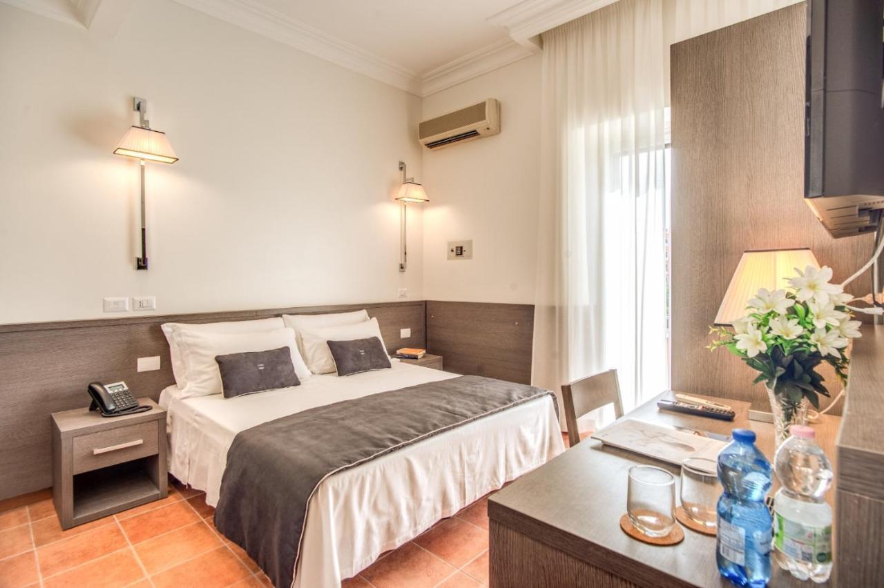 Hotel Mirti Рим Экстерьер фото